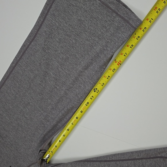 Lululemon Women's Relaxed Fit Crop II Heathered Coal Crop Yoga Stretch Size 12 - Picture 12 of 15